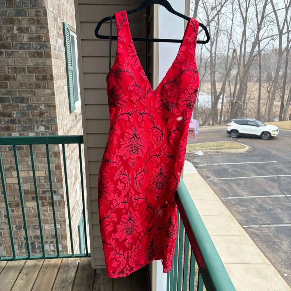 🆕SIENA RedBlack Floral Jacquard Mini Dress Size 10 Fitted Cocktail Party Holiday - Picture 3 of 14